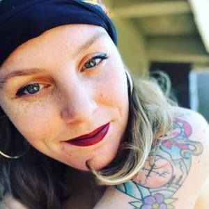 Meet your Posher, Julia